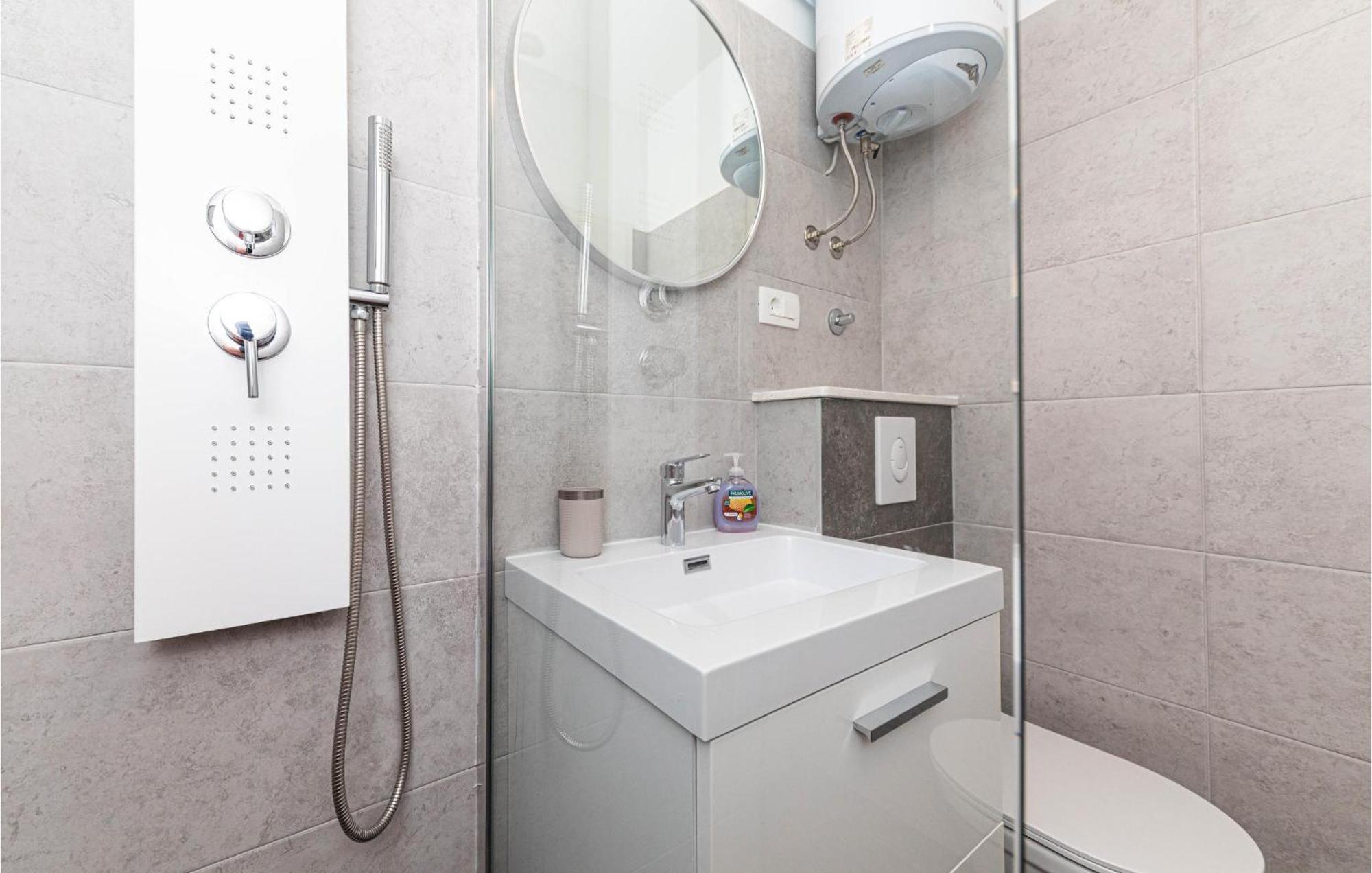 Stunning Home In Marina With Heated Swimming Pool Eksteriør billede