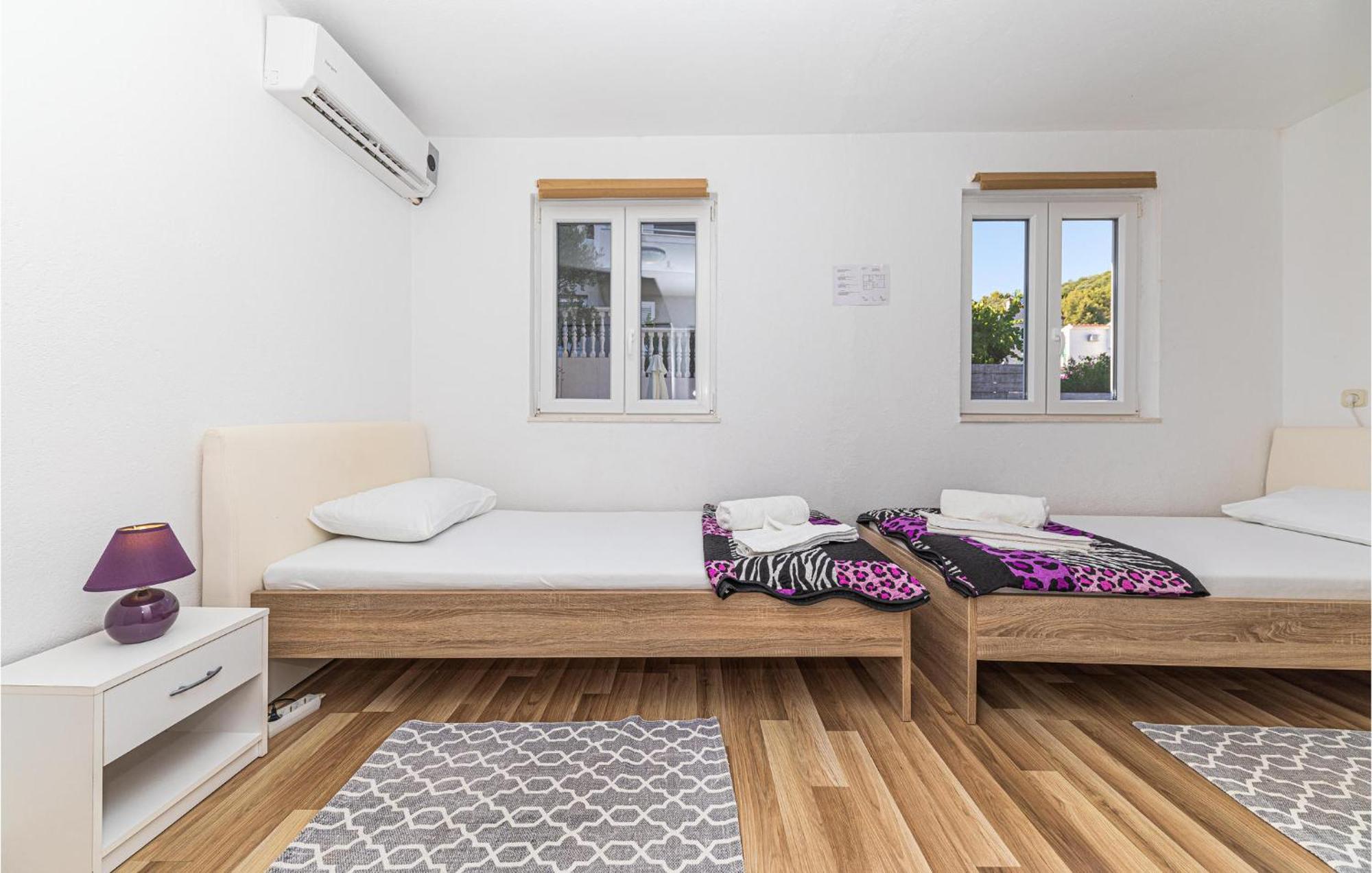 Stunning Home In Marina With Heated Swimming Pool Eksteriør billede